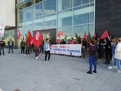 2016 10 06 ConcentracionFolgaCentrosChamadasLugo01.jpg